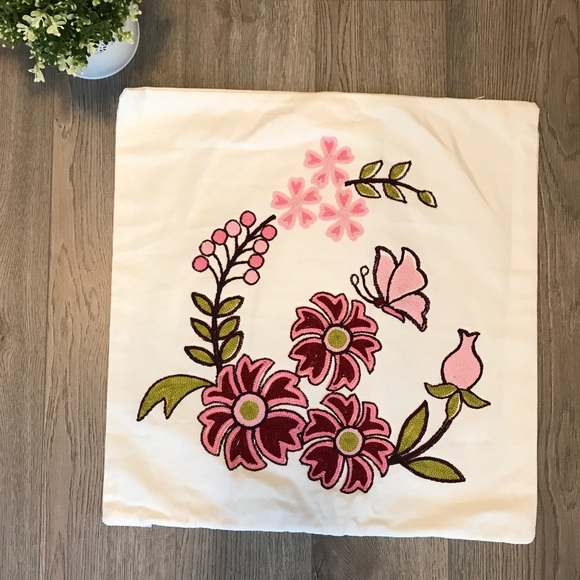 CUSHION COVERS (set 4 covers) - Picture 2 of 3